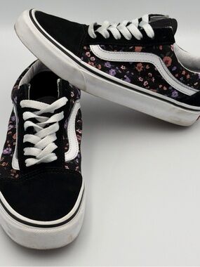 Vans Women's Black Floral Low-Top Sneakers with White Stripe
